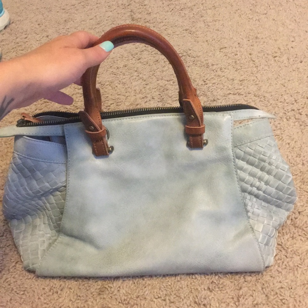 Moda luxe purse from Buckle. Gently used.